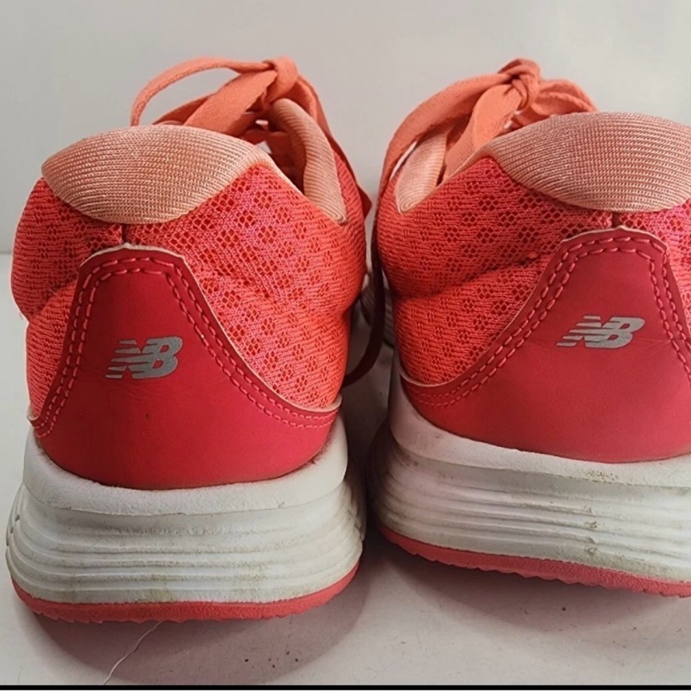 New Balance Women's size 6.5 Cush Running Shoes Orange Abstract Dye Mesh EUC - Picture 4 of 6